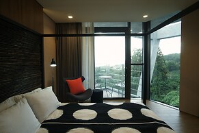 Jeju Bom Stay & Art Gallery