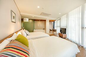 Jeju Bom Stay & Art Gallery