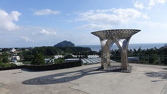 Jeju Bom Stay & Art Gallery