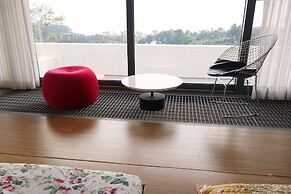 Jeju Bom Stay & Art Gallery