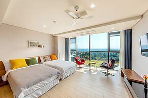 Jeju Bom Stay & Art Gallery