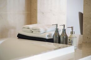 Jeju Bom Stay & Art Gallery