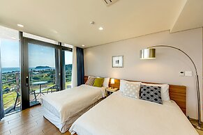 Jeju Bom Stay & Art Gallery