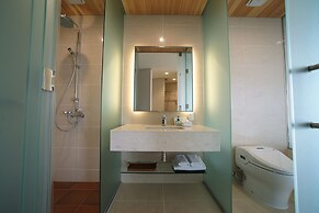 Jeju Bom Stay & Art Gallery