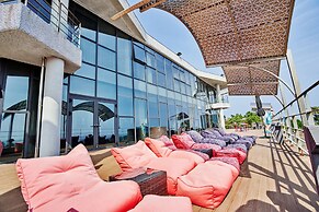 Jeju Bom Stay & Art Gallery