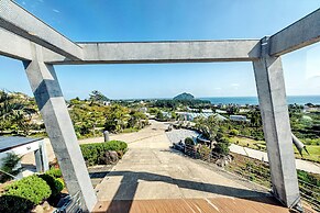 Jeju Bom Stay & Art Gallery