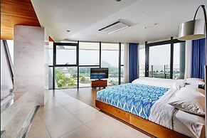 Jeju Bom Stay & Art Gallery