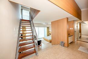 Jeju Bom Stay & Art Gallery