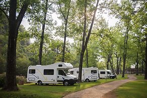 Merry Pebbles Resort & Caravan Park