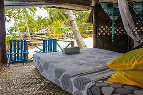 Va-i-moana Seaside Lodge