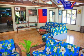 Va-i-moana Seaside Lodge