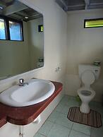 Va-i-moana Seaside Lodge