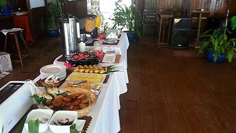 Va-i-moana Seaside Lodge