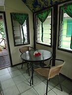 Va-i-moana Seaside Lodge