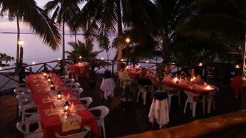 Va-i-moana Seaside Lodge