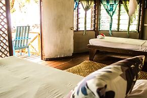 Va-i-moana Seaside Lodge
