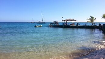 Va-i-moana Seaside Lodge