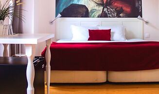 Lisbon Arsenal Suites