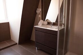 Lisbon Arsenal Suites