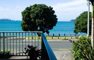 Bay Sands Seafront Studios