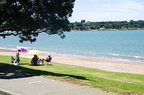 Bay Sands Seafront Studios