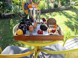 Annick House Bed and Breakfast