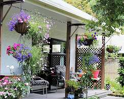 Annick House Bed and Breakfast