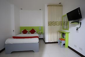 OYO 210 Apple Tree Suites