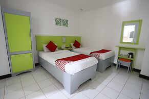 OYO 210 Apple Tree Suites