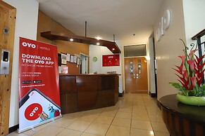 OYO 210 Apple Tree Suites