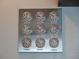 OYO 210 Apple Tree Suites