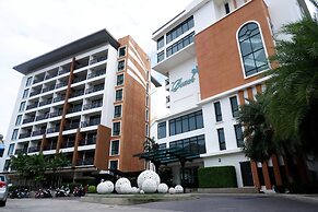 The Beach Heights Resort