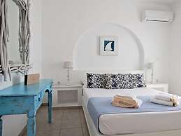 Dolphin Kastraki Studios