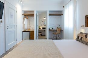 Dolphin Kastraki Studios