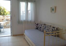 Dolphin Kastraki Studios