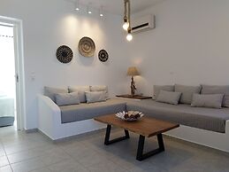 Dolphin Kastraki Studios