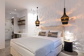 Dolphin Kastraki Studios