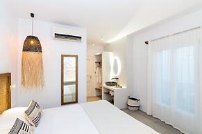 Dolphin Kastraki Studios