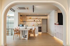 The Tint at Phuket town