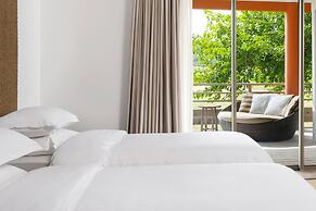 Sheraton New Caledonia Deva Spa & Golf Resort