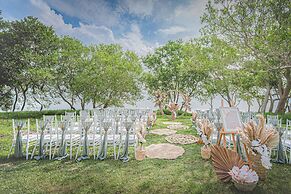 Sheraton New Caledonia Deva Spa & Golf Resort