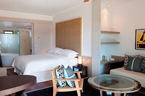 Sheraton New Caledonia Deva Spa & Golf Resort