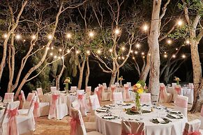 Sheraton New Caledonia Deva Spa & Golf Resort