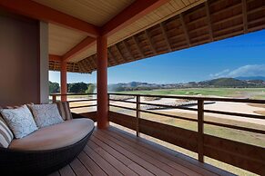 Sheraton New Caledonia Deva Spa & Golf Resort