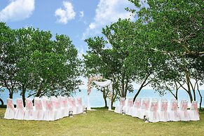 Sheraton New Caledonia Deva Spa & Golf Resort