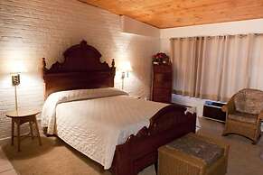 Sybaris Pool Suites Mequon