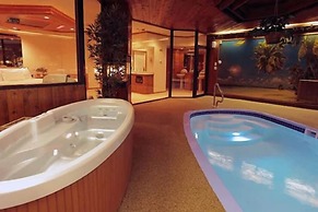 Sybaris Pool Suites Mequon