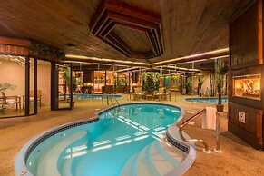 Sybaris Pool Suites Mequon