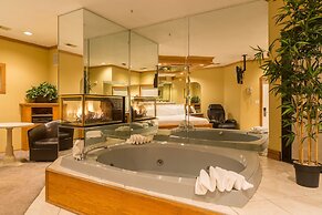 Sybaris Pool Suites Mequon