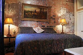 The Olivier House Hotel